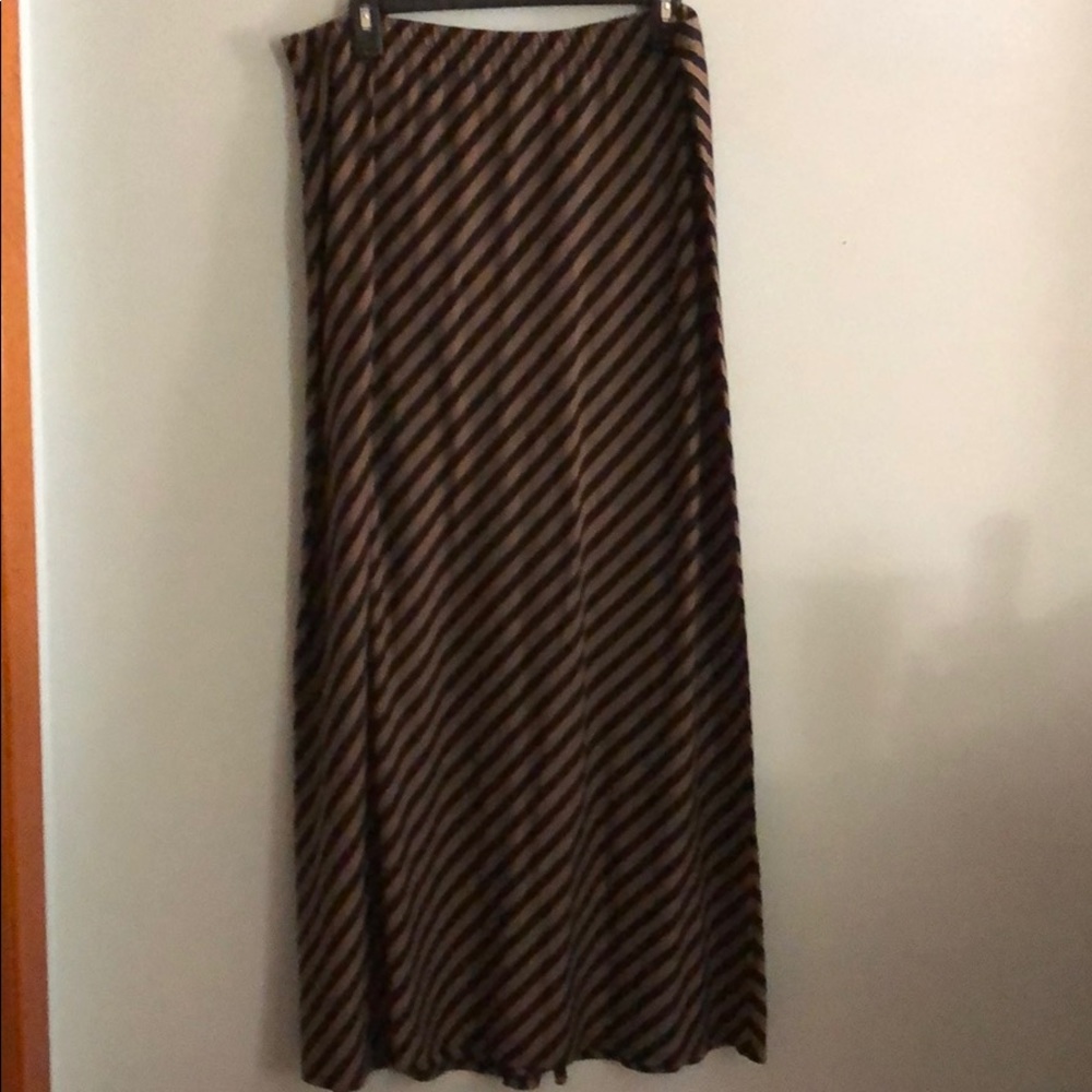 Apostrophe maxi skirt
